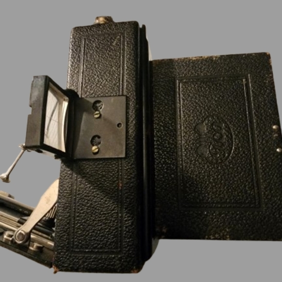 Vintage V. Bittner Breslau Fold Out Camera - Picture 6 of 11